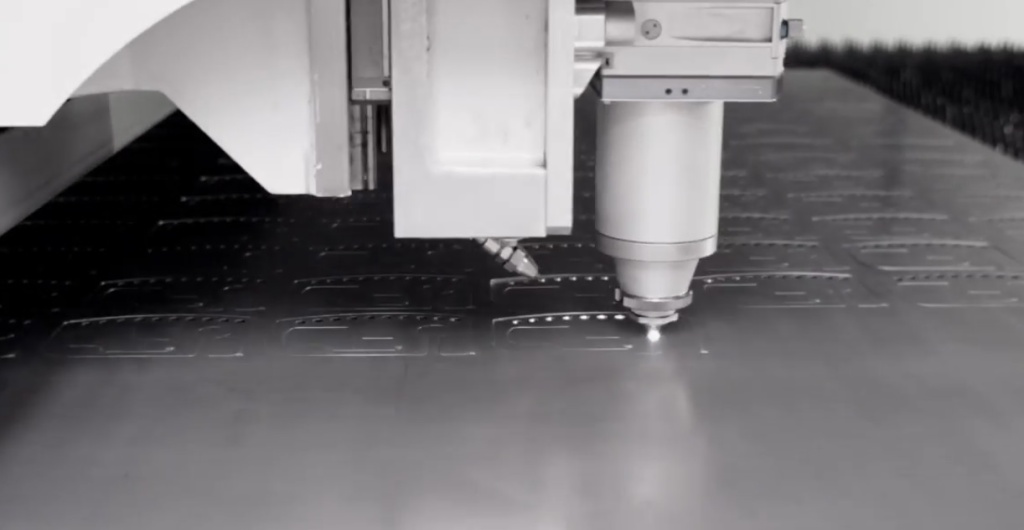 Лазерная технология резки металлов