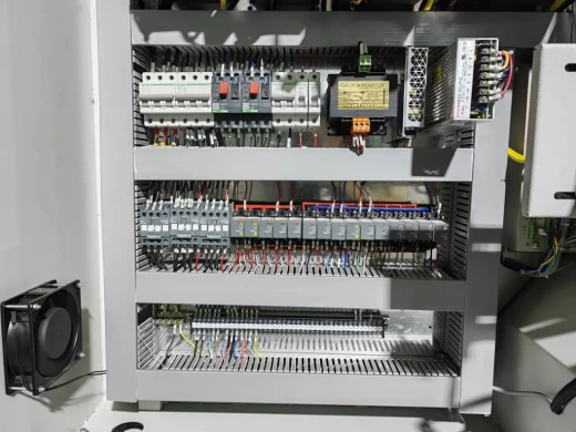 Вертикально-фрезерный обрабатывающий центр ЧПУ VMC650, DRC, Китай