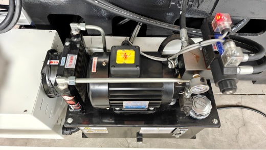 Токарный станок ЧПУ с фрезерной функцией T65-1500, Rosnok, Китай